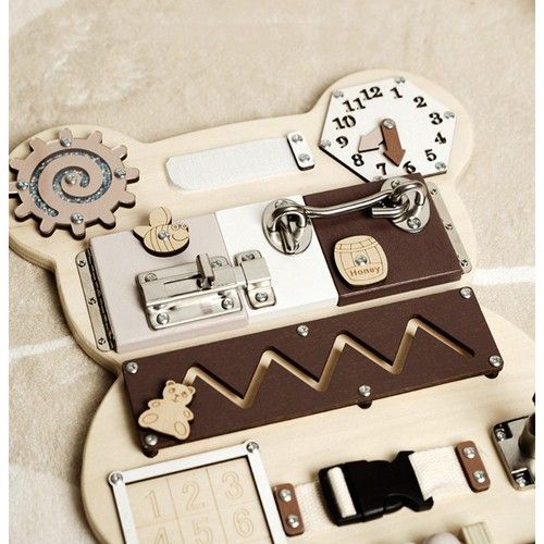 Tablica Manipulacyjna Sensoryczna 14w1 Edukacyjna Drewniana Miś dla Dzieci na Arena.pl