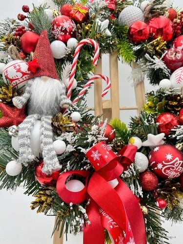 Wianek świąteczny 45cm biało-czerwony ze skrzatem wieniec stroik lampki LED na Arena.pl