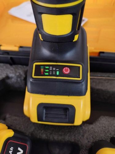 SZLIFIERKA AKUMULATOROWA KĄTÓWKA MOCNA 1280W AKU 2X5AH +10 TARCZ DEWALT na Arena.pl