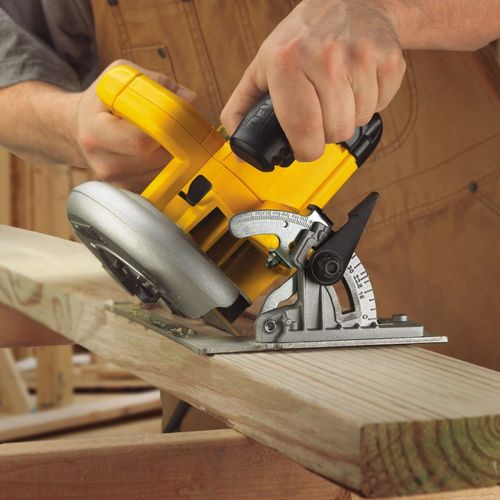 Pilarka tarczowa DEWALT DWE575K na Arena.pl