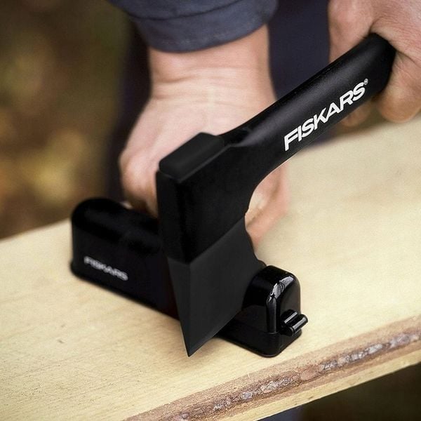 FISKARS SOLID MOCNA OSTRZAŁKA DO NOŻY NOŻA I SIEKIER 1026797 SOLIDNA CZARNA zdjęcie 3