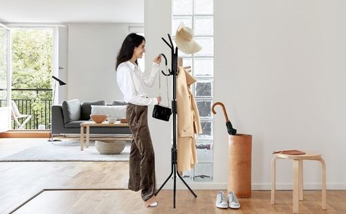 Wieszak stojący Pablo czarny na Arena.pl