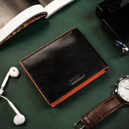 Mały portfel męski bez zapięcia na Arena.pl