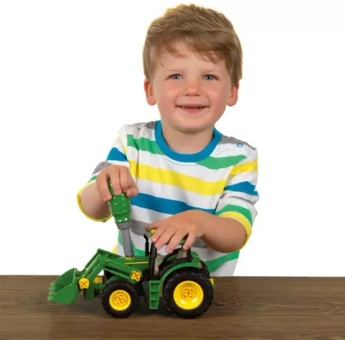 Traktor John Deere do skręcania, z dwiema przyczepami na Arena.pl