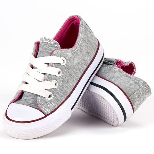 Niskie trampki r.25 na Arena.pl