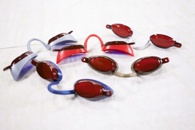 Okulary do opalania solarium Flexivision złote zdjęcie 2