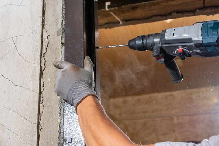 WIERTARKA MŁOTOWIERTARKA MŁOT UDAROWY MOCNA SDS+ WIERTŁA SZPIC PRZECINAK zdjęcie 7