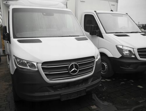 Mercedes Sprinter W907 W910 - Listwy CHROM na GRILL Atrapa Zderzak na Arena.pl