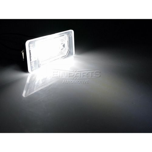 BMW 6 E63 E64 2002-2010r Lampki tablicy LED 2szt. OE STYLE na Arena.pl