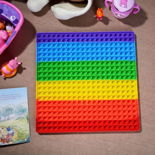 ZABAWKA SENSORYCZNA SQUARE 30X30 RAINBOW na Arena.pl