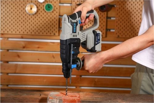 MŁOT UDAROWY MŁOTOWIERTARKA AKUMULATOROWA UDAROWA SDS+ WALIZKA 3J DEKO na Arena.pl