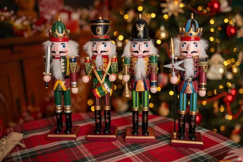 ŚWIĄTECZNE FIGURKI DZIADEK DO ORZECHÓW DUŻY DREWNIANY OZDOBA NA PODSTAWCE na Arena.pl