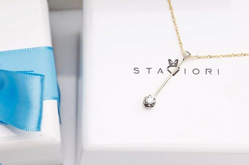 Złoty wisiorek WXD1593 - Diament na Arena.pl