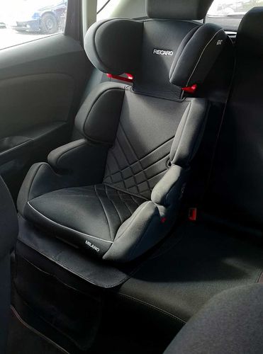 mata pod fotelik samochodowy na Arena.pl