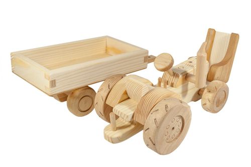 Drewniany model traktora "John Deere" na Arena.pl