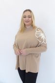 Beżowy Oversizowy Sweter Damski w Kwiaty ze Stójką UNI