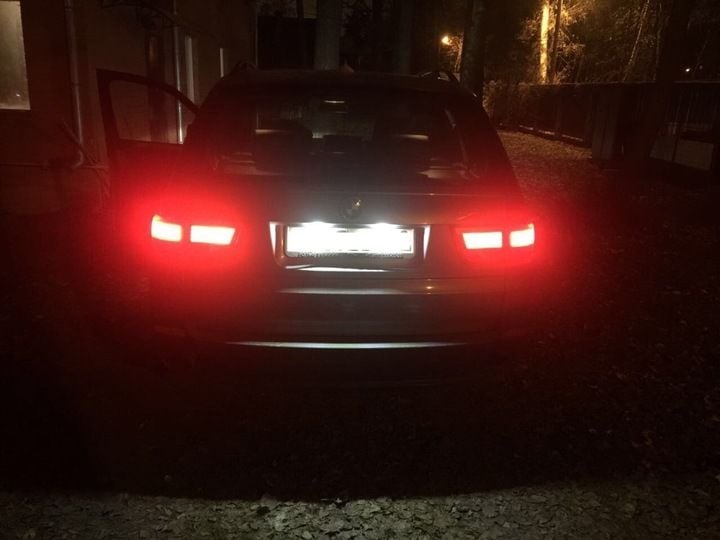 PODŚWIETLENIE TABLICY REJESTRACYJNEJ LED BMW E90 E91 E60 E61 X5 X6 E39 zdjęcie 3