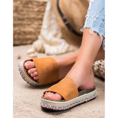 Klapki Na Platformie r.37 na Arena.pl