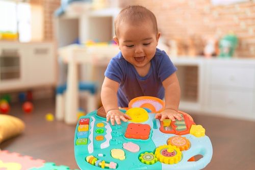 PCHACZ JEŹDZIK CHODZIK INTERAKTYWNY HULAJNOGA STOLIK 5w1 DLA DZIECI na Arena.pl