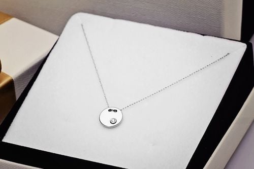 naszyjnik z brylantem w białym złocie na Arena.pl