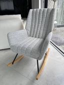 FOTEL BUJANY NA PŁOZACH TKANINA BEŻ FW6