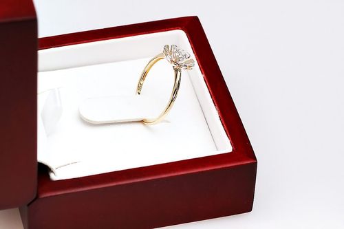 Emaga Złoty pierścionek PXD1876 - Diament na Arena.pl