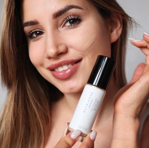 PODKŁAD do TWARZY mocno KRYJĄCY NUTRIDOME Wygładzający Trwały 04 BEIGE na Arena.pl