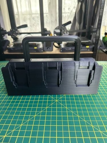 Koszyk na 8 baterii / Akumulatorów, do narzędzi DeWALT 18V i 54V na Arena.pl