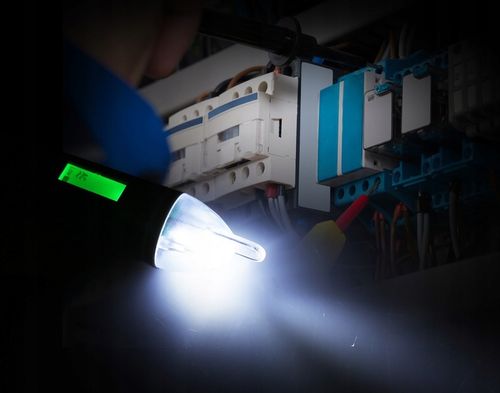 PRÓBNIK NAPIĘCIA TESTER GNIAZDEK ELEKTRYCZNYCH AC BEZDOTYKOWAY na Arena.pl