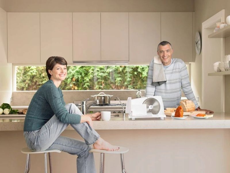 Krajalnica Elektryczna Do Chleba Eldom Kr100 zdjęcie 2