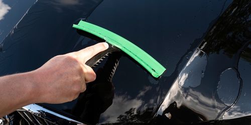 VIKAN - Ściągaczka samochodowa do wody 35 cm na Arena.pl