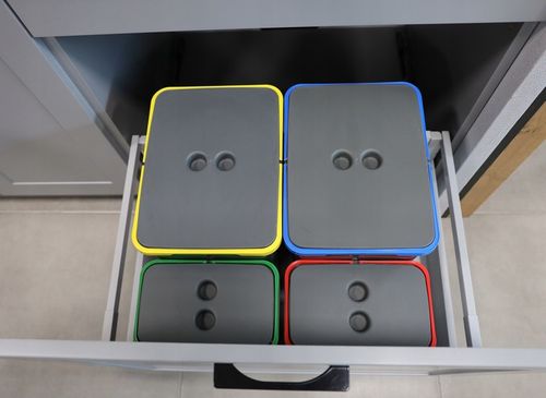 Zestaw koszy do segregacji śmieci 2x20L 2x8L do szafek min 50cm Merill na Arena.pl