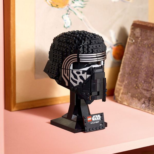 LEGO Star Wars 75415 Hełm Kylo Rena zdjęcie 6