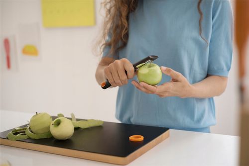 FISKARS obieraczka pionowa Functional Form na Arena.pl