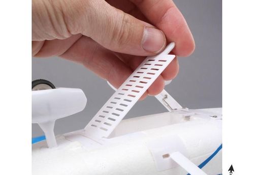 UMX Cessna 182 BNF Basic na Arena.pl