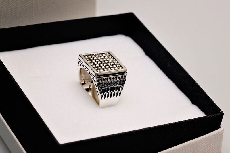 sygnet Staviori zdjęcie 9