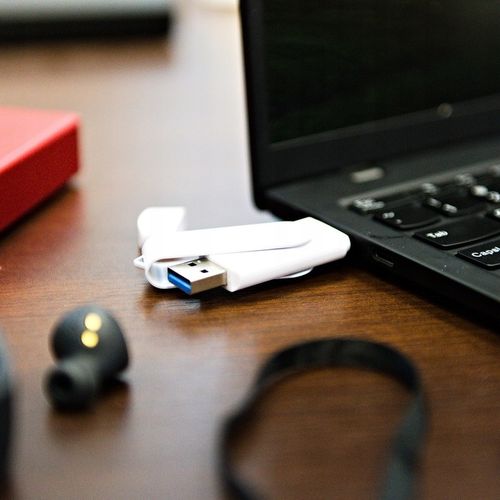 Pendrive prezent 64 GB 3.0 USB-C TYP C BIAŁY BEZ GRAWERA na Arena.pl