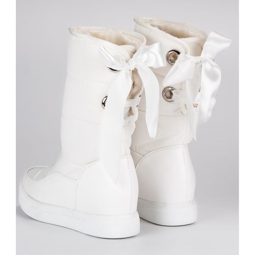 Modne białe śniegowce r.38 na Arena.pl