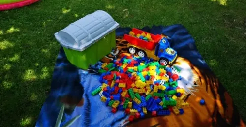 KLOCKI KONSTRUKCYJNE 500 w POJEMNIKU POLSKIE DUŻE na Arena.pl