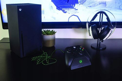 Stacja do padów Xbox Venom VS2880 + akumulator na Arena.pl