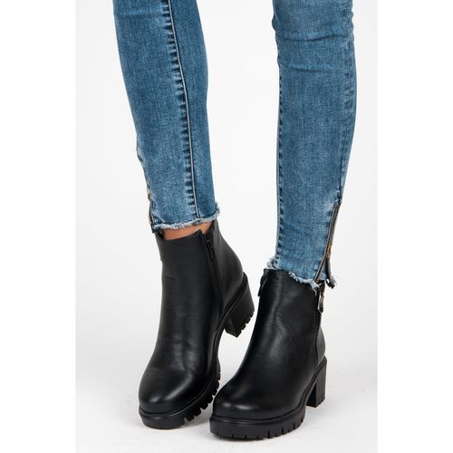 Botki z protektorem r.39 na Arena.pl