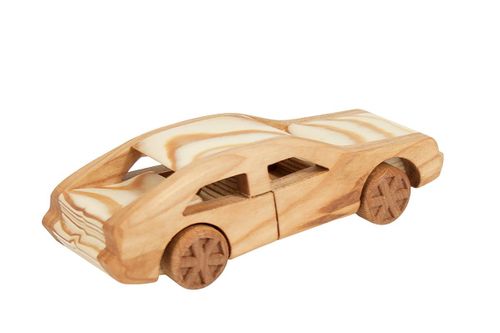 Samochód "Audi Quattro" na Arena.pl
