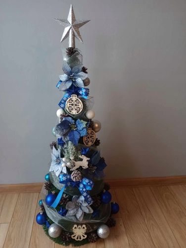 STOŻEK choinka DEKOROWANY z ozdobami 140 cm UBRANA na Arena.pl