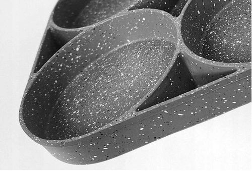 Patelnia do jajek i placków Rossner 4 OTWORY 18 cm granitowa na Arena.pl