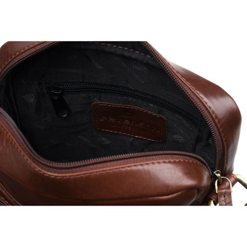 miejska torba męska ze skóry naturalnej w brązowym kolorze, zawieszona na Arena.pl