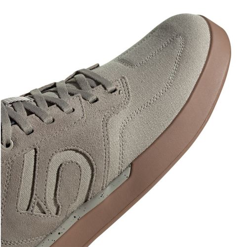 Buty adidas Sleuth M EF7180 r.46 na Arena.pl