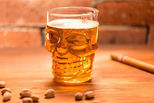 Kufel czaszka na Arena.pl