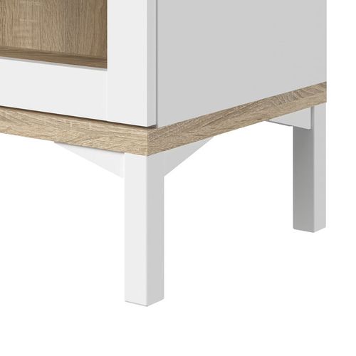 Biała gablota witryna Roomers na Arena.pl