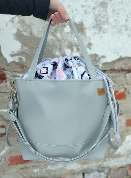 Torba do wózka szara duża pojemna z zaczepami i paskiem zdjęcie 2