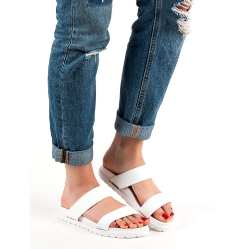 Błyszczące Klapki r.37 na Arena.pl